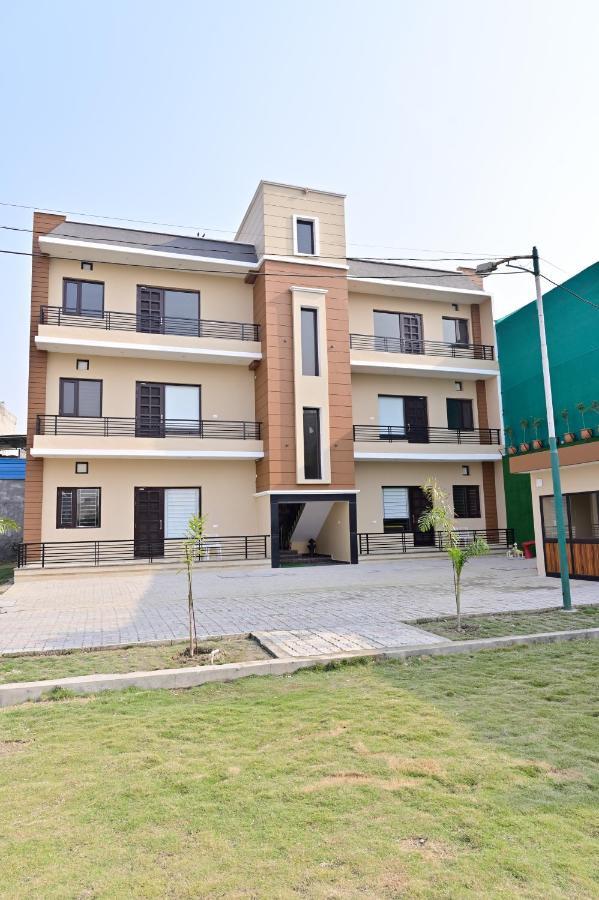 Ideal Home Stay Amritsar Buitenkant foto
