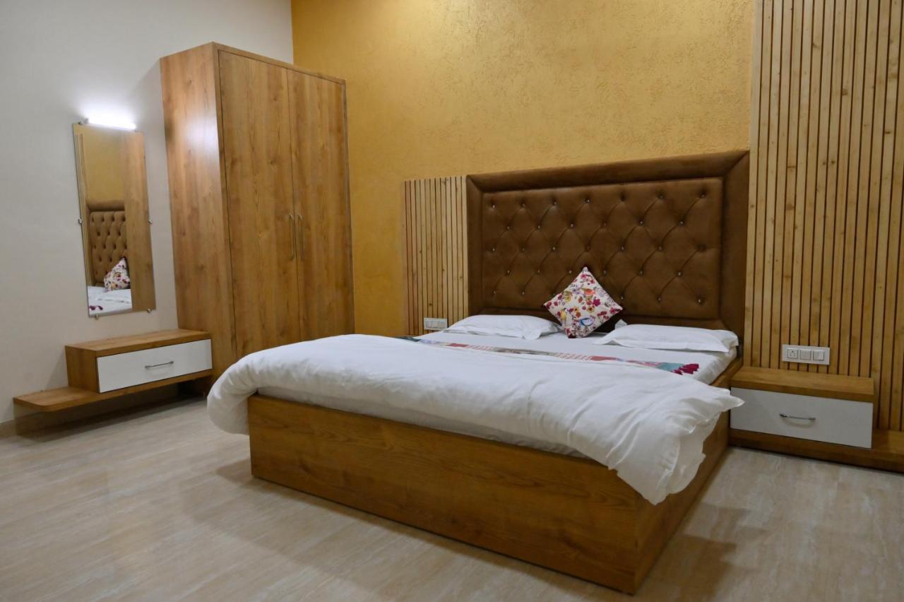 Ideal Home Stay Amritsar Buitenkant foto