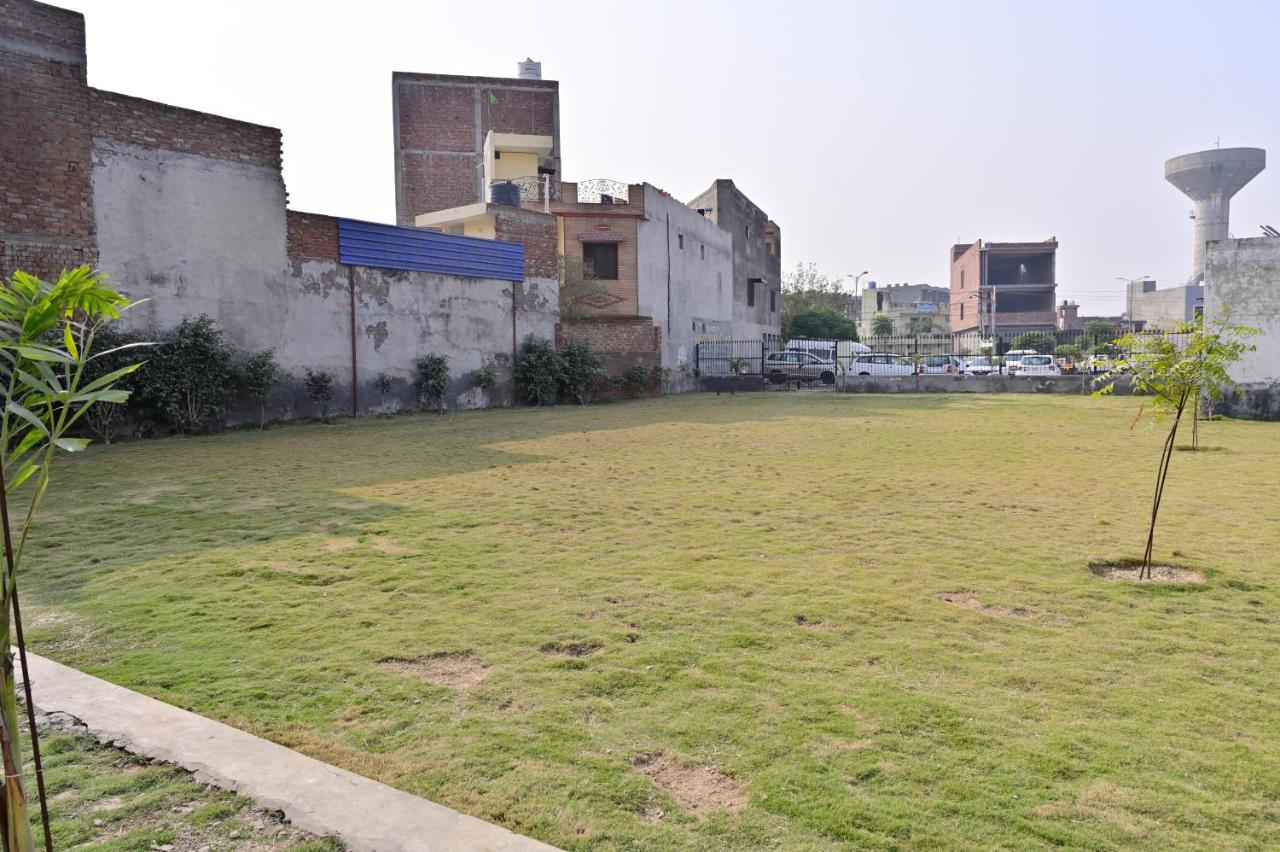 Ideal Home Stay Amritsar Buitenkant foto