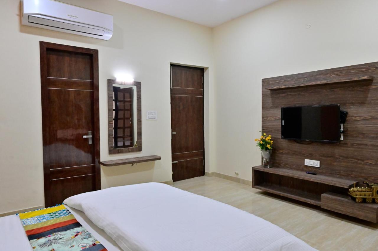 Ideal Home Stay Amritsar Buitenkant foto
