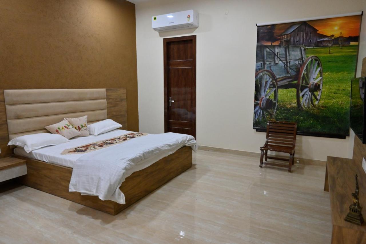 Ideal Home Stay Amritsar Buitenkant foto